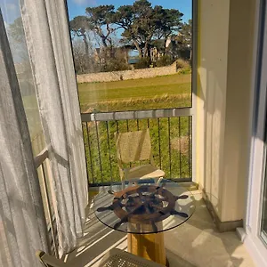 Appartement Studio Vue Sur Mer Avec Veranda -, Roscoff